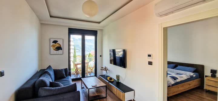 Interior of Sunrise Apartment Leni